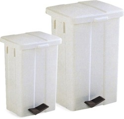 Papelera  mod. Derby pedal lateral 25 - 50 lt.