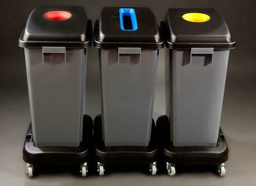 Contenedor reciclaje plástico de 60lts con base rodante
