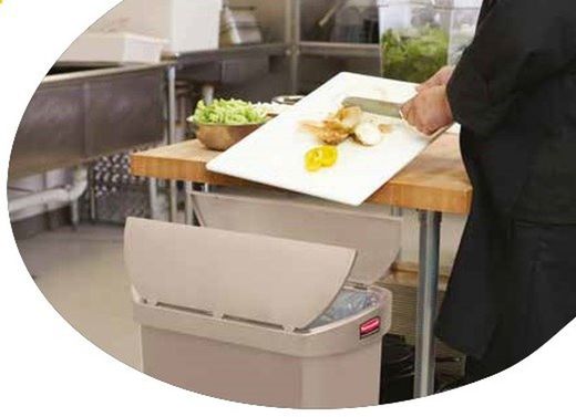 Contenedores con pedal lateral rubbermaid