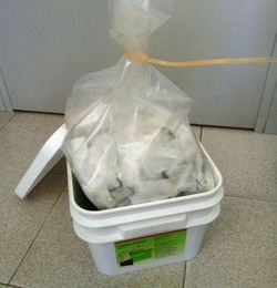 Enzimas para evitar los malos olores de los compreseros - caja de 150 unidades