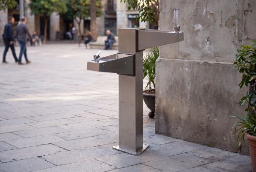 Fuente Agua urbana Dual dos alturas