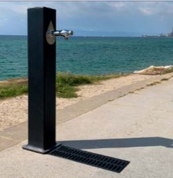 Fuente Urbana Mod. Drop fabricada Plástico reciclado