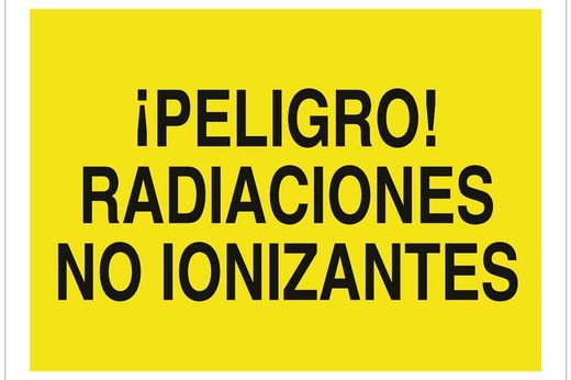 Señal advertencia solo texto - ¡peligro! Radiaciones no ionizantes