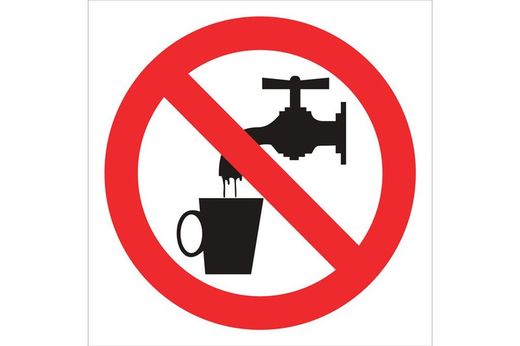 Señal prohibido solo pictograma - prohibido beber agua